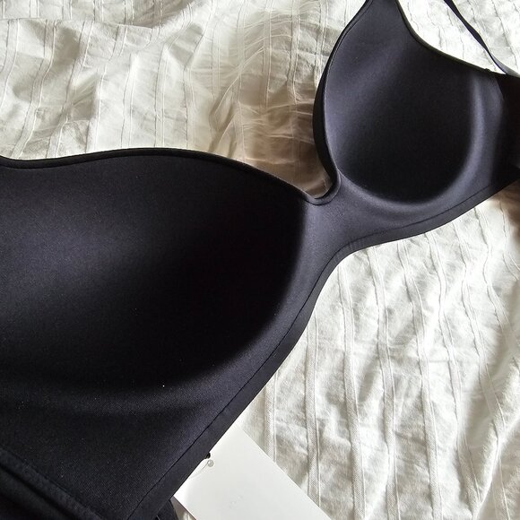 Uniqlo Wireless Bra 3D Hold - 2024 - Black - 34/36 B C - NWT - Picture 4 of 8
